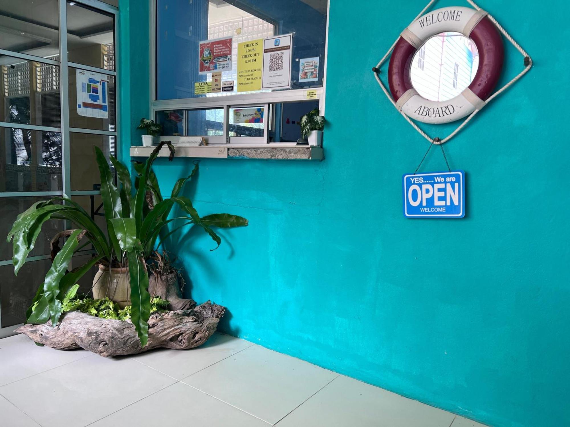 Capital O 91017 Tuba Beach Resort @ Pulau Tuba Kuah Bagian luar foto